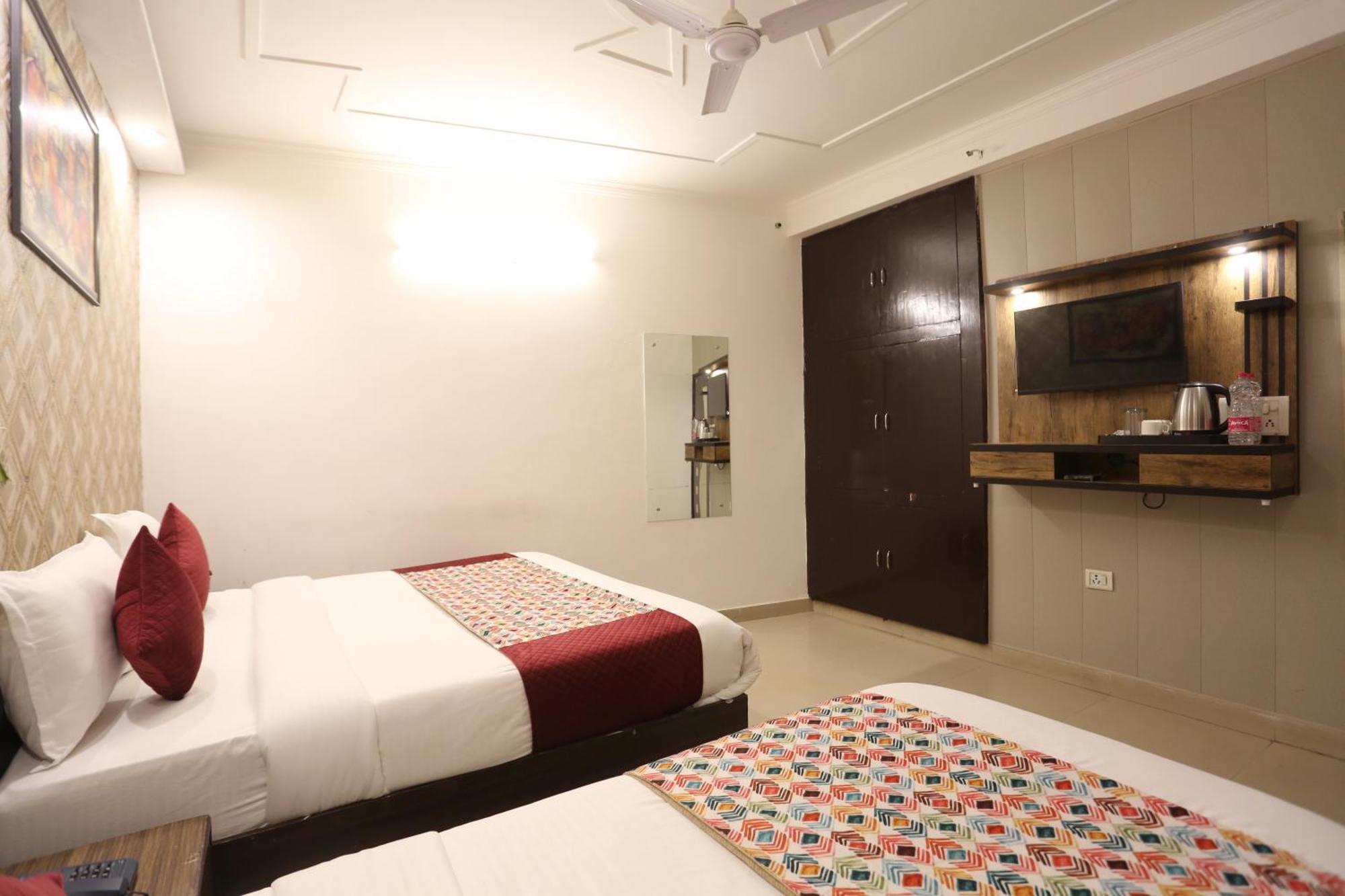 Backpackers - Ink Hotels Delhi Airport By Ss Group Ню Делхи Екстериор снимка