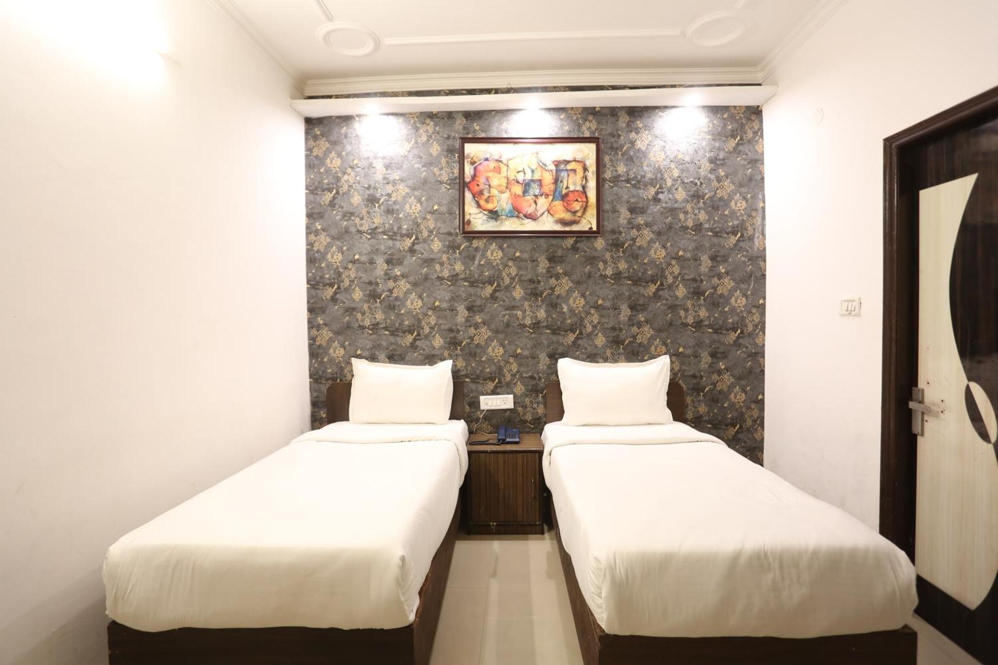 Backpackers - Ink Hotels Delhi Airport By Ss Group Ню Делхи Екстериор снимка