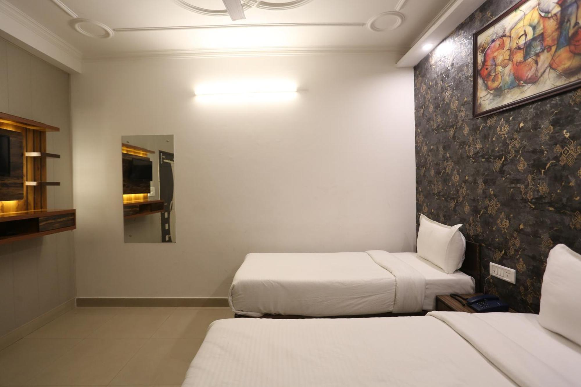 Backpackers - Ink Hotels Delhi Airport By Ss Group Ню Делхи Екстериор снимка