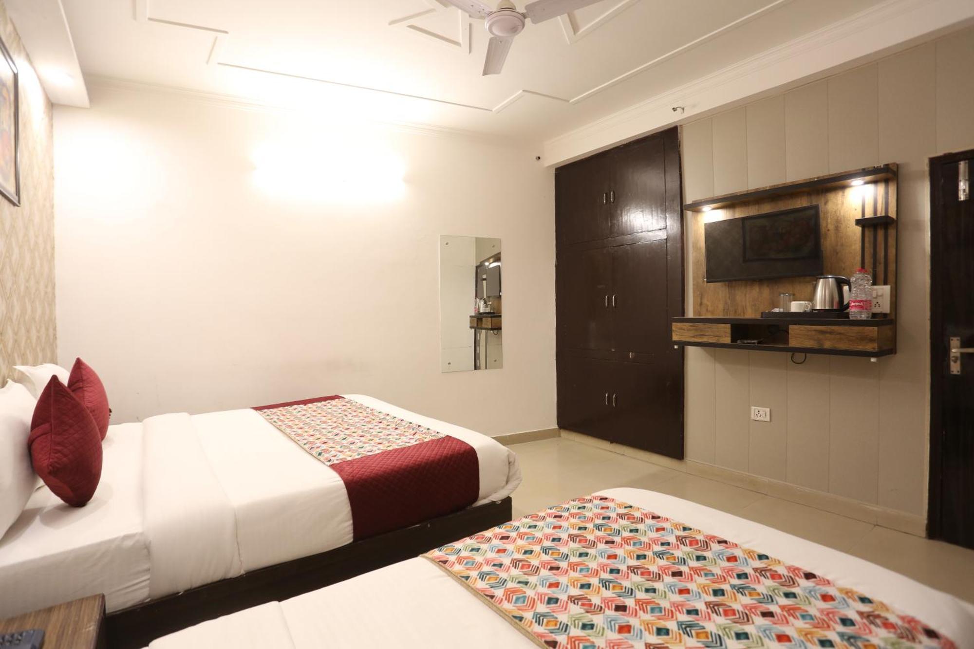 Backpackers - Ink Hotels Delhi Airport By Ss Group Ню Делхи Екстериор снимка