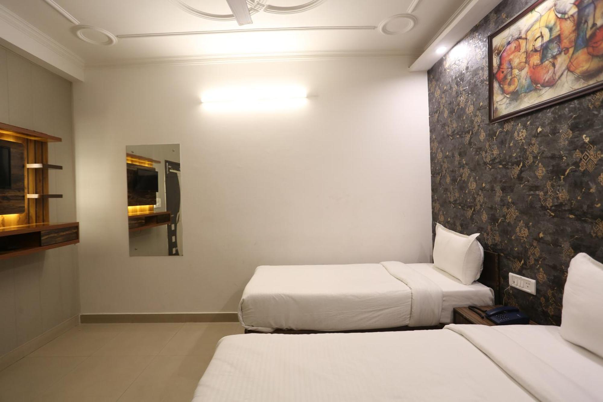 Backpackers - Ink Hotels Delhi Airport By Ss Group Ню Делхи Екстериор снимка