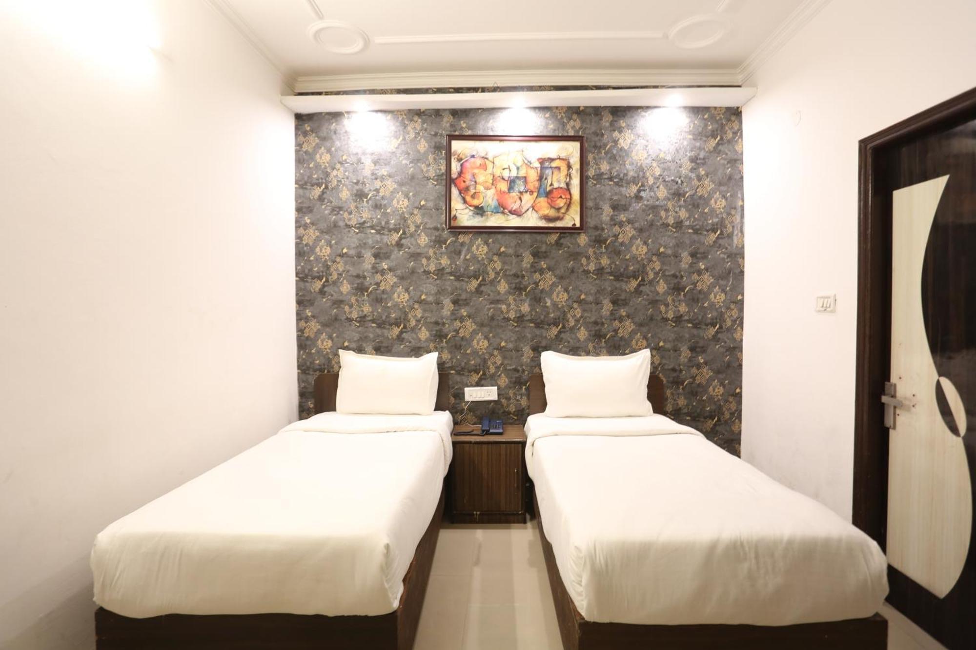 Backpackers - Ink Hotels Delhi Airport By Ss Group Ню Делхи Екстериор снимка