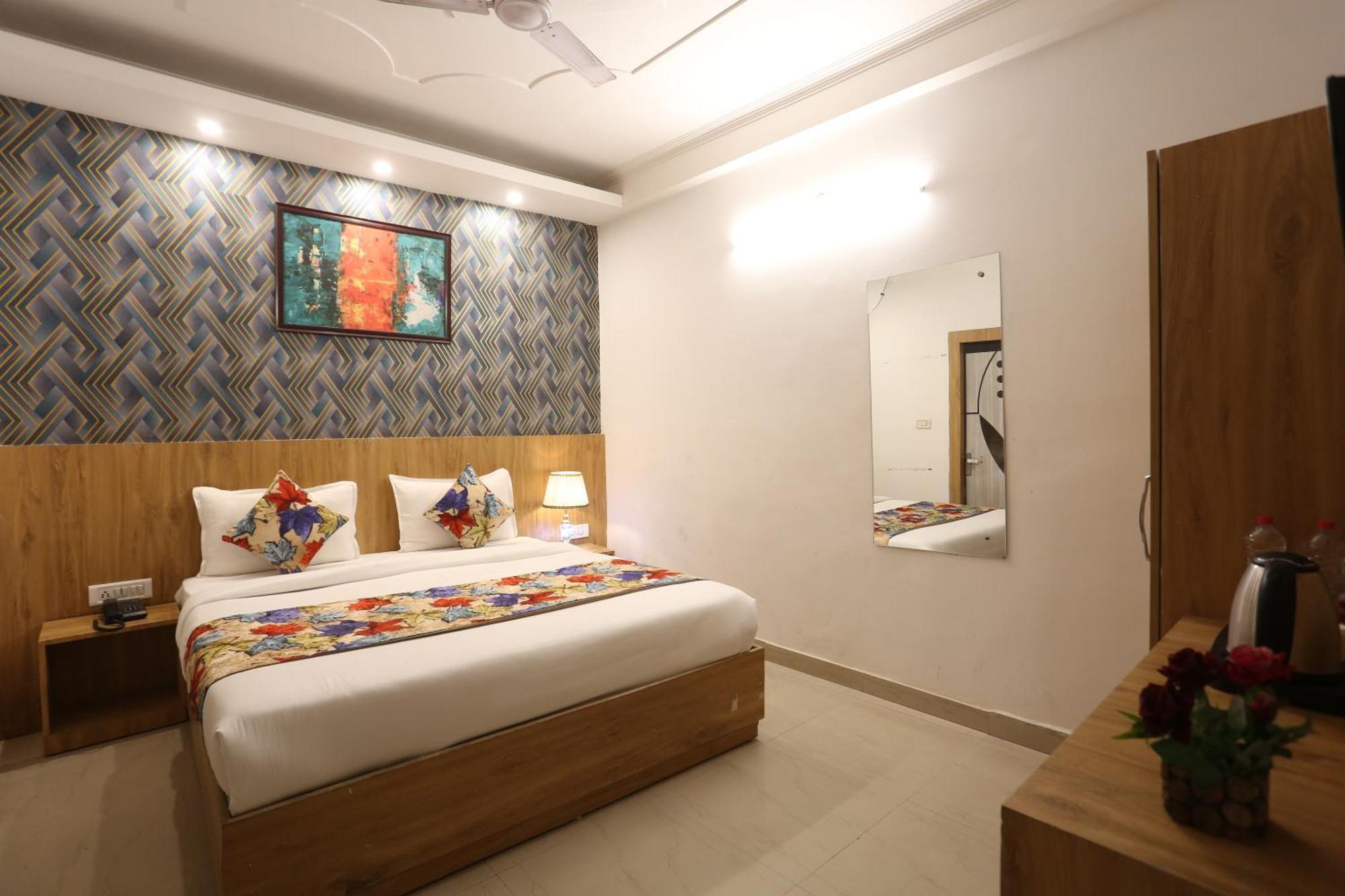Backpackers - Ink Hotels Delhi Airport By Ss Group Ню Делхи Екстериор снимка