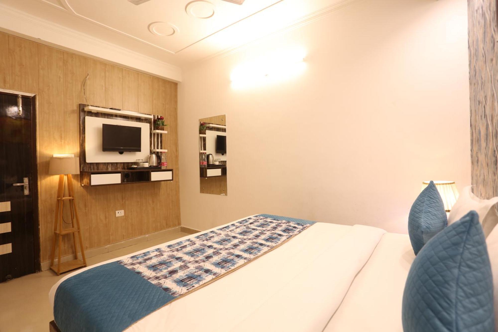 Backpackers - Ink Hotels Delhi Airport By Ss Group Ню Делхи Екстериор снимка