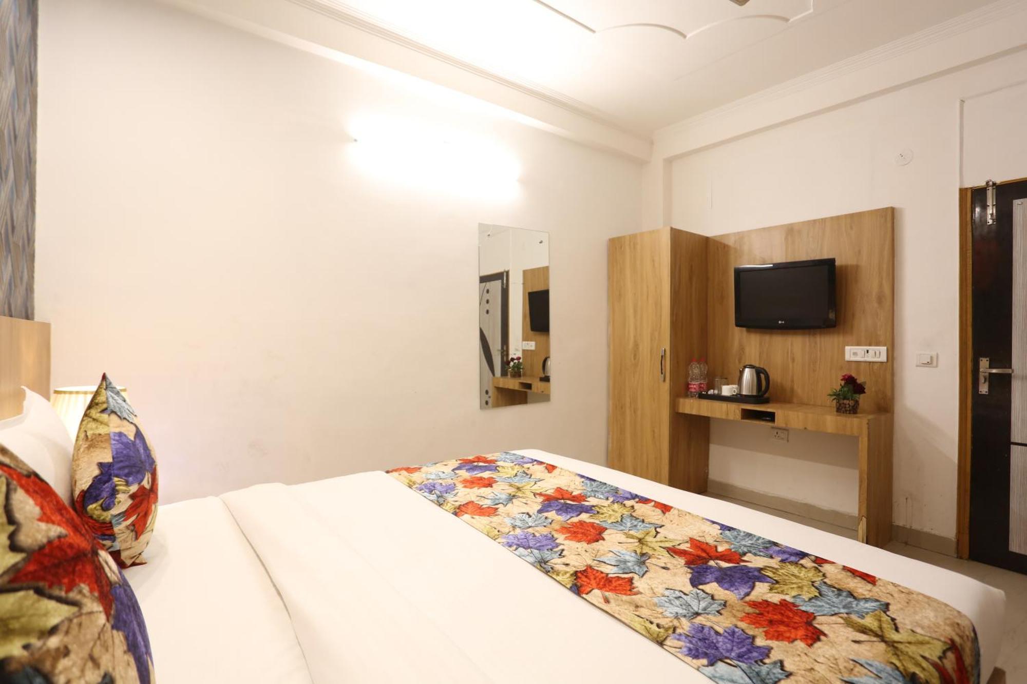 Backpackers - Ink Hotels Delhi Airport By Ss Group Ню Делхи Екстериор снимка