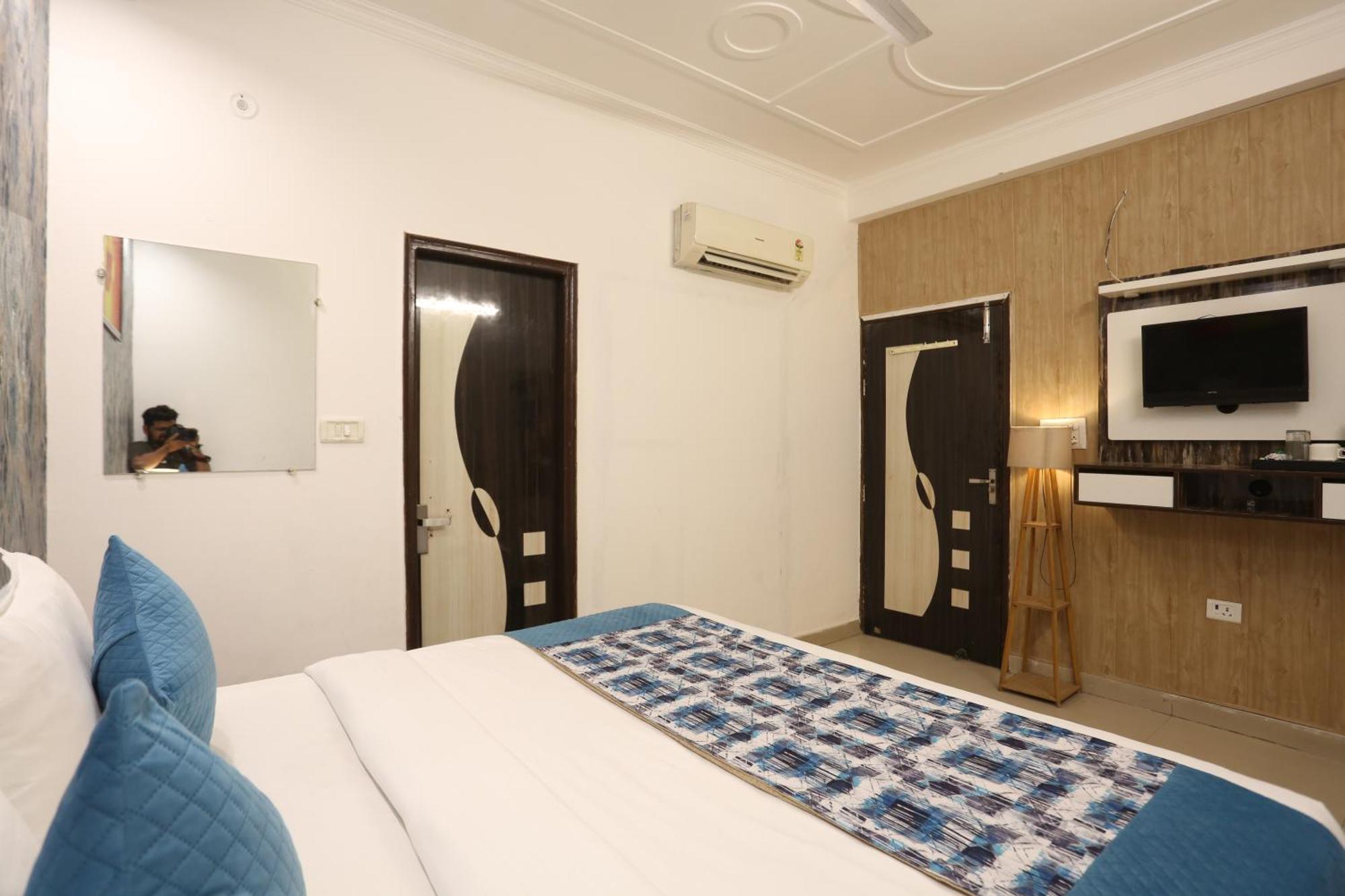 Backpackers - Ink Hotels Delhi Airport By Ss Group Ню Делхи Екстериор снимка